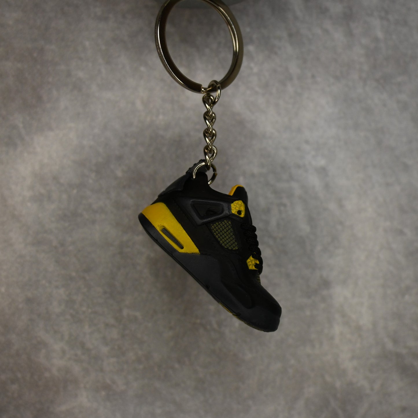 AJ4 Retro 'Thunder' Keyring